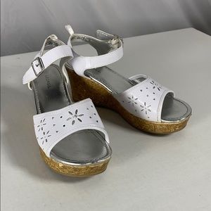 George Wedge Sandal women’s  Size 2